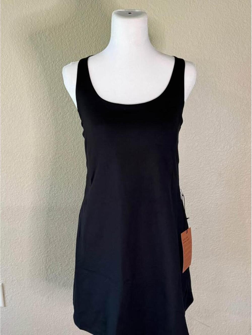 Girlfriend Collective active dress. Large.